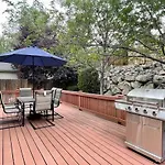 Designer Home Conveniently Located In Reno Nv