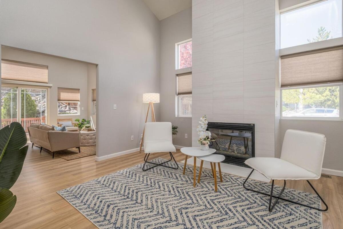 Holiday home Designer Conveniently Located In Nv *